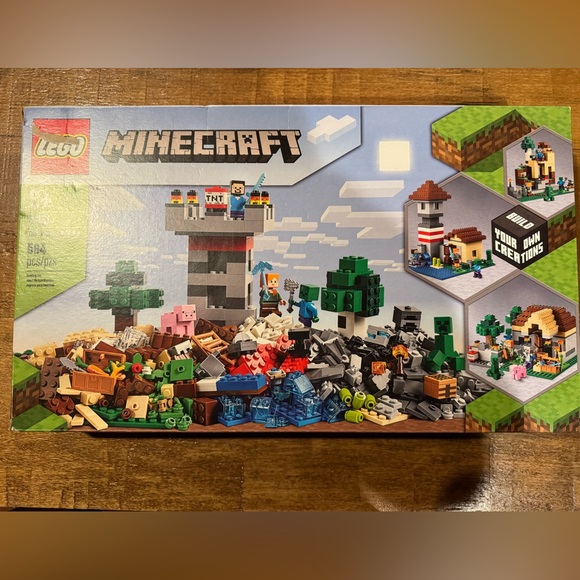 LEGO Minecraft Creative Building Set - Red Green Blue
